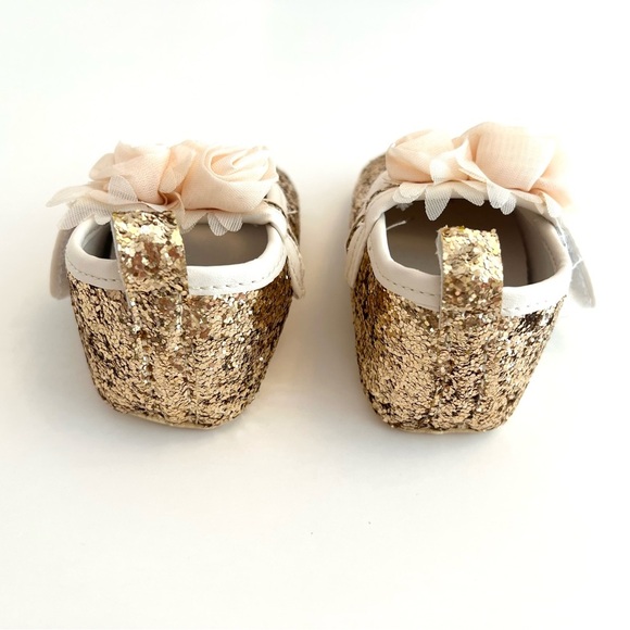 NEW Gold Glitter Baby Dress Shoes w/Floral Accent BABY Size 3 - New Without Tags - Picture 2 of 8